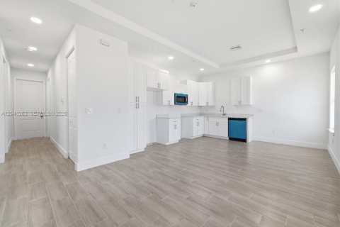 Villa ou maison à louer à Port Charlotte, Floride: 3 chambres № 2176556 - photo 7