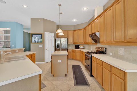House in Tampa, Florida 5 bedrooms, 296.45 sq.m. № 2198819 - photo 29