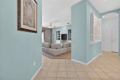 House in Tampa, Florida 5 bedrooms, 296.45 sq.m. № 2198819 - photo 20
