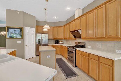 House in Tampa, Florida 5 bedrooms, 296.45 sq.m. № 2198819 - photo 28