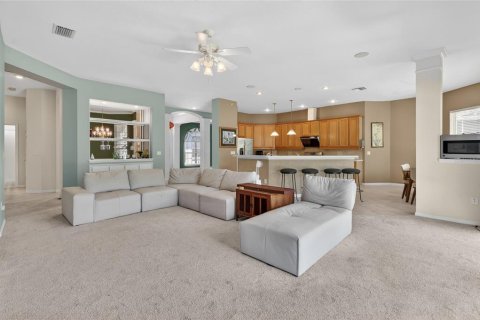 House in Tampa, Florida 5 bedrooms, 296.45 sq.m. № 2198819 - photo 24