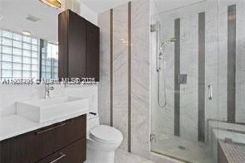 Townhouse in Miami Beach, Florida 2 bedrooms, 104.79 sq.m. № 2154791 - photo 13