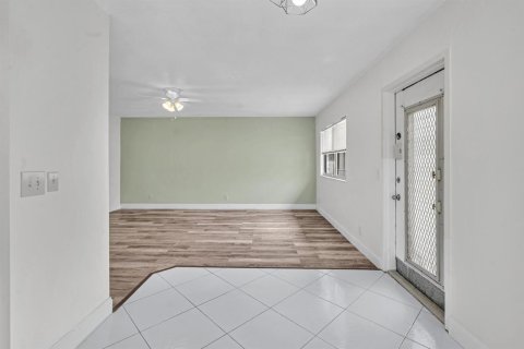 Condo in Delray Beach, Florida, 2 bedrooms  № 2082594 - photo 11