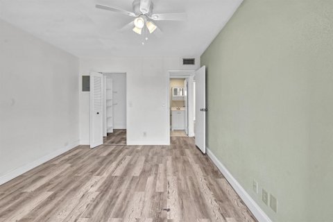 Condo in Delray Beach, Florida, 2 bedrooms  № 2082594 - photo 26