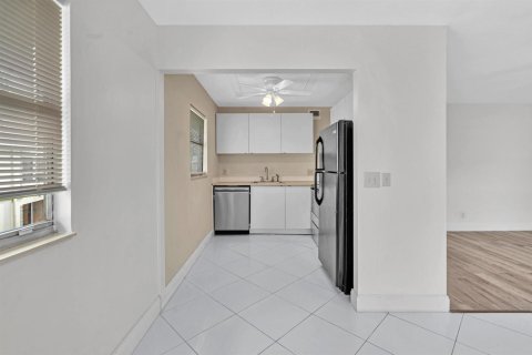 Condo in Delray Beach, Florida, 2 bedrooms  № 2082594 - photo 9