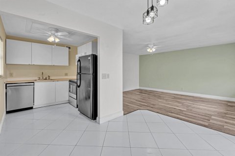 Condo in Delray Beach, Florida, 2 bedrooms № 2082594
