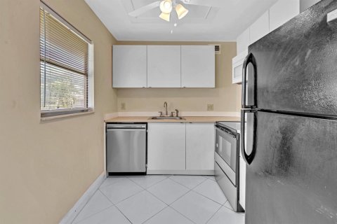 Condo in Delray Beach, Florida, 2 bedrooms  № 2082594 - photo 3