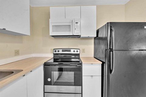 Condo in Delray Beach, Florida, 2 bedrooms  № 2082594 - photo 6
