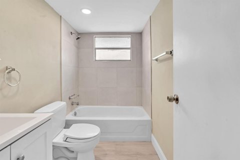 Condo in Delray Beach, Florida, 2 bedrooms  № 2082594 - photo 29