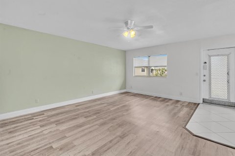 Condo in Delray Beach, Florida, 2 bedrooms  № 2082594 - photo 17