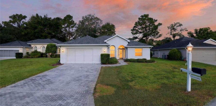 Casa en Ocala, Florida 2 dormitorios, 164.81 m2 № 2398258