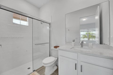 Casa en alquiler en Loxahatchee Groves, Florida, 5 dormitorios, 368.17 m2 № 1947464 - foto 19