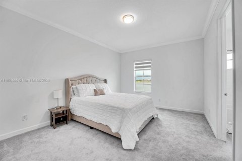 Casa en alquiler en Loxahatchee Groves, Florida, 5 dormitorios, 368.17 m2 № 1947464 - foto 17