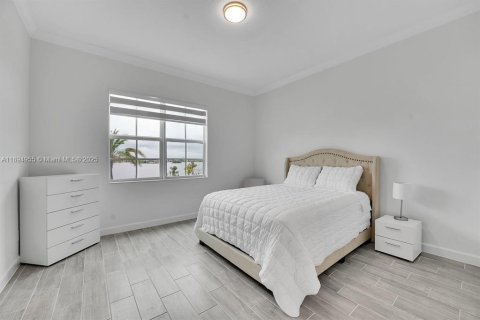 Casa en alquiler en Loxahatchee Groves, Florida, 5 dormitorios, 368.17 m2 № 1947464 - foto 18