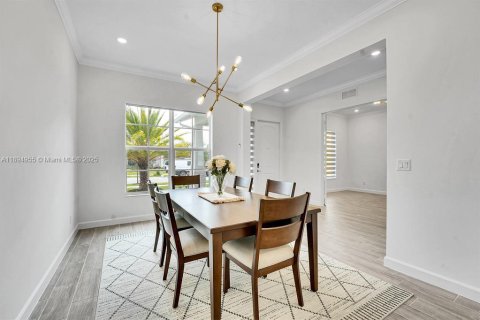 Casa en alquiler en Loxahatchee Groves, Florida, 5 dormitorios, 368.17 m2 № 1947464 - foto 6