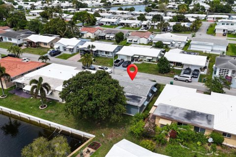 Casa en venta en Tamarac, Florida, 2 dormitorios, 100.52 m2 № 2031540 - foto 6