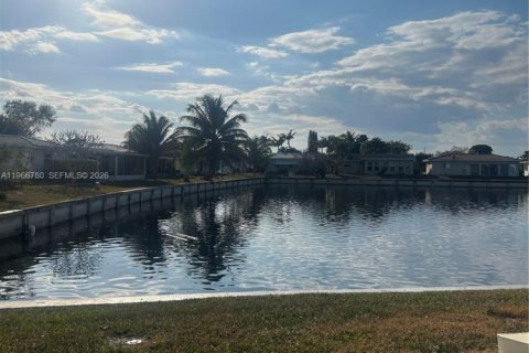 Casa en venta en Tamarac, Florida, 2 dormitorios, 100.52 m2 № 2031540 - foto 6