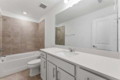 Casa en venta en Thonotosassa, Florida, 4 dormitorios, 221.66 m2 № 2386776 - foto 16