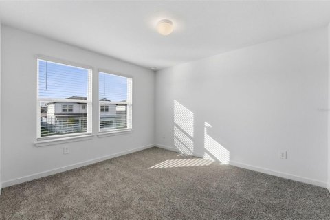 Casa en venta en Thonotosassa, Florida, 4 dormitorios, 221.66 m2 № 2386776 - foto 12