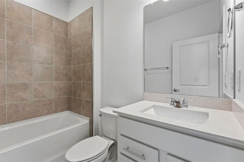 Casa en venta en Thonotosassa, Florida, 4 dormitorios, 221.66 m2 № 2386776 - foto 18