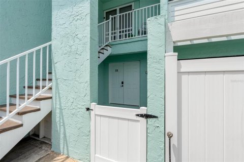 Condo in Indian Rocks Beach, Florida, 2 bedrooms  № 2151045 - photo 5