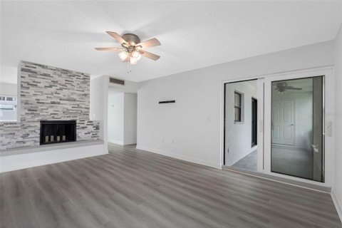 Condo in Indian Rocks Beach, Florida, 2 bedrooms  № 2151045 - photo 17