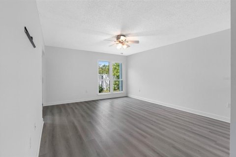 Condo in Indian Rocks Beach, Florida, 2 bedrooms  № 2151045 - photo 16