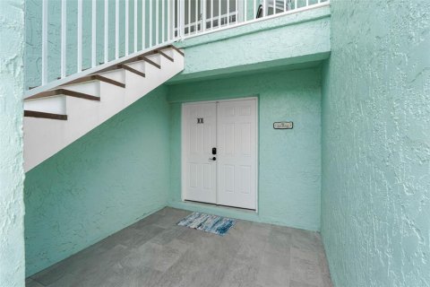 Condo in Indian Rocks Beach, Florida, 2 bedrooms  № 2151045 - photo 6