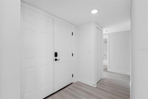 Condo in Indian Rocks Beach, Florida, 2 bedrooms  № 2151045 - photo 9