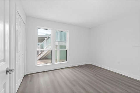 Condo in Indian Rocks Beach, Florida, 2 bedrooms  № 2151045 - photo 27