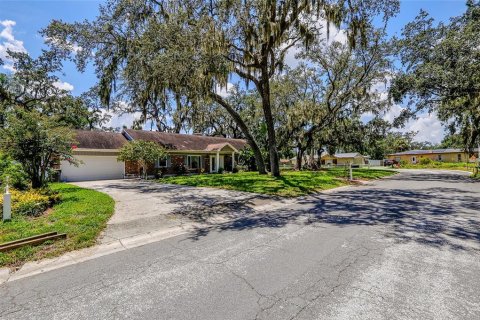 Villa ou maison à vendre à Brandon, Floride: 3 chambres, 155.05 m2 № 1876826 - photo 3