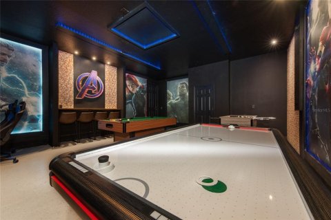Casa en venta en Kissimmee, Florida, 7 dormitorios, 381.46 m2 № 1624946 - foto 19