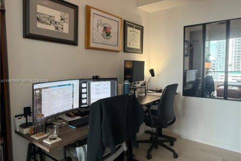 Купить кондоминиум в Майами, Флорида 1 спальня, № 2024140 - фото 22