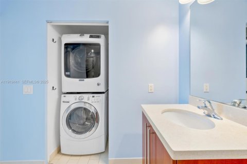 Снять в аренду кондоминиум в Майами, Флорида 2 спальни, 94.11м2, № 1974336 - фото 23