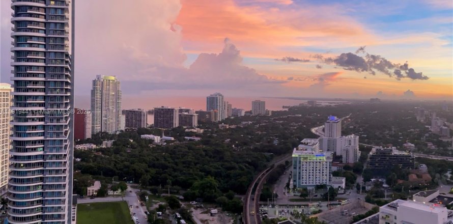 Condo à Miami, Floride, 2 chambres № 1974336