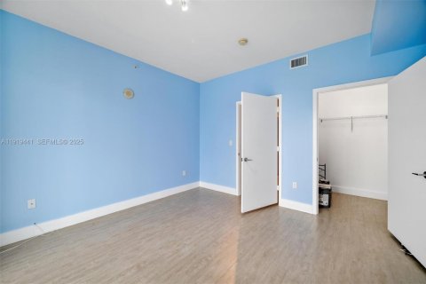 Снять в аренду кондоминиум в Майами, Флорида 2 спальни, 94.11м2, № 1974336 - фото 20