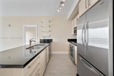 Снять в аренду кондоминиум в Майами, Флорида 2 спальни, 94.11м2, № 1974336 - фото 6