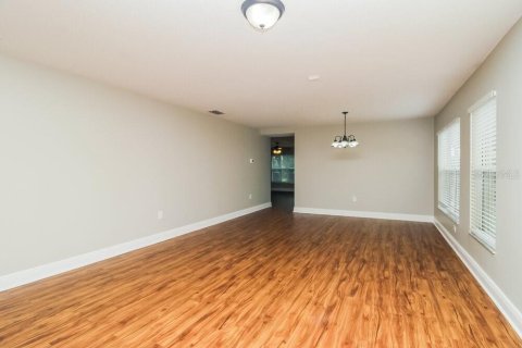 Villa ou maison à louer à Mount Dora, Floride: 3 chambres, 205.31 m2 № 2413508 - photo 8