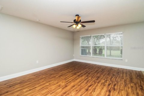 Villa ou maison à louer à Mount Dora, Floride: 3 chambres, 205.31 m2 № 2413508 - photo 4