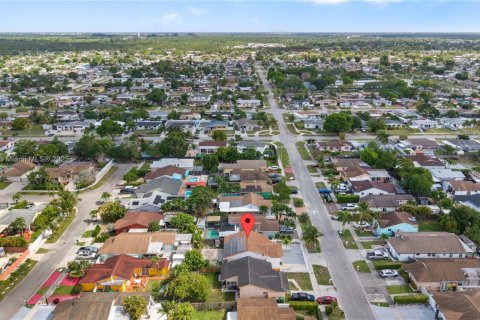 Villa ou maison à vendre à Miami, Floride: 3 chambres, 127.46 m2 № 1994378 - photo 20