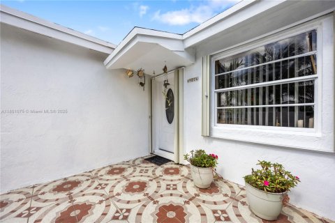 Villa ou maison à vendre à Miami, Floride: 3 chambres, 127.46 m2 № 1994378 - photo 5