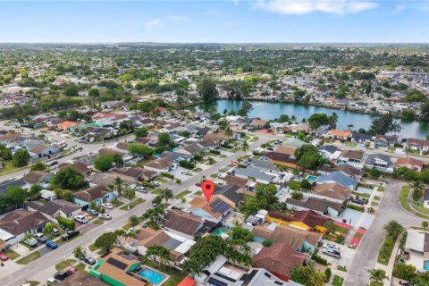 Villa ou maison à vendre à Miami, Floride: 3 chambres, 127.46 m2 № 1994378 - photo 30