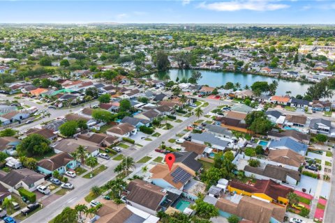 Villa ou maison à vendre à Miami, Floride: 3 chambres, 127.46 m2 № 1994378 - photo 24