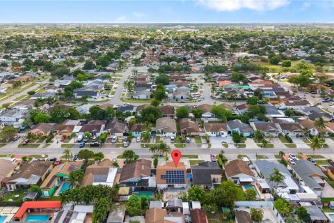 Villa ou maison à vendre à Miami, Floride: 3 chambres, 127.46 m2 № 1994378 - photo 22