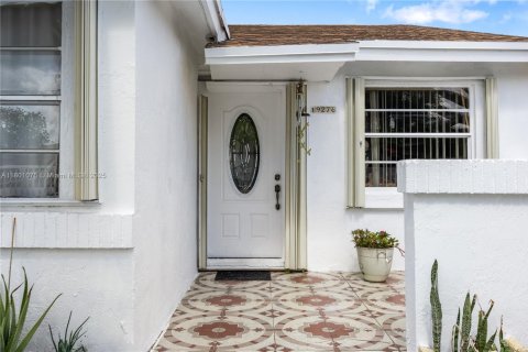 Villa ou maison à vendre à Miami, Floride: 3 chambres, 127.46 m2 № 1994378 - photo 4