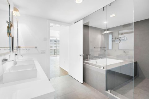 Copropriété à vendre à Miami Beach, Floride: 3 chambres, 160.26 m2 № 1945145 - photo 19