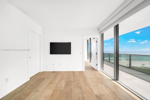 Copropriété à vendre à Miami Beach, Floride: 3 chambres, 160.26 m2 № 1945145 - photo 25