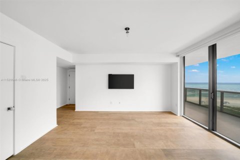 Copropriété à vendre à Miami Beach, Floride: 3 chambres, 160.26 m2 № 1945145 - photo 15