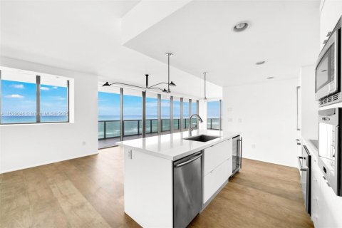 Copropriété à vendre à Miami Beach, Floride: 3 chambres, 160.26 m2 № 1945145 - photo 7