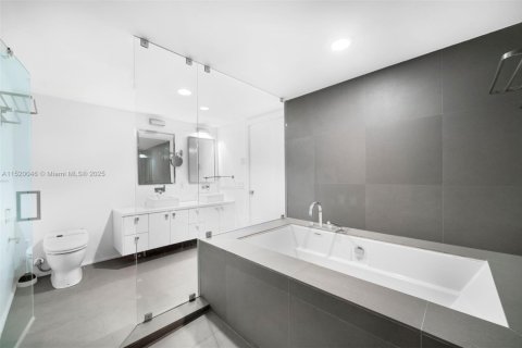 Copropriété à vendre à Miami Beach, Floride: 3 chambres, 160.26 m2 № 1945145 - photo 20
